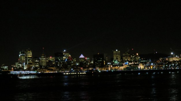 Montréal by night